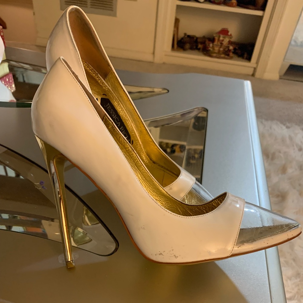 βββ SOLD βββ JESSICA RICH White and Gold pumps Size 10 - Picture 3 of 6